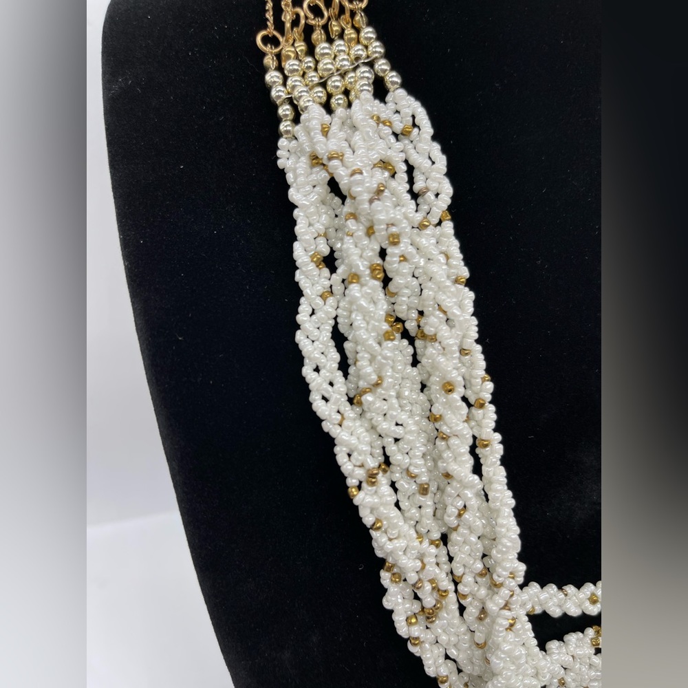 ➷ 5/$25 White and Gold Layered Seed Bead Necklace - Picture 2 of 3